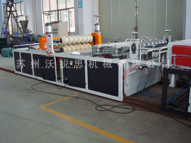 沃銳思機(jī)械的合成樹(shù)脂瓦設(shè)備高性能、好用！